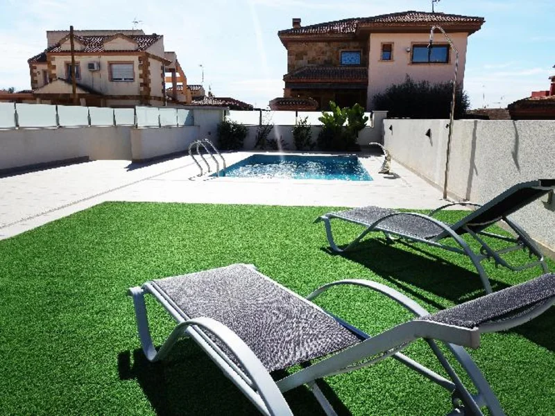 Padel Camp Unterkunft Torrevieja - Villa Domicil de Luxe mit Pool